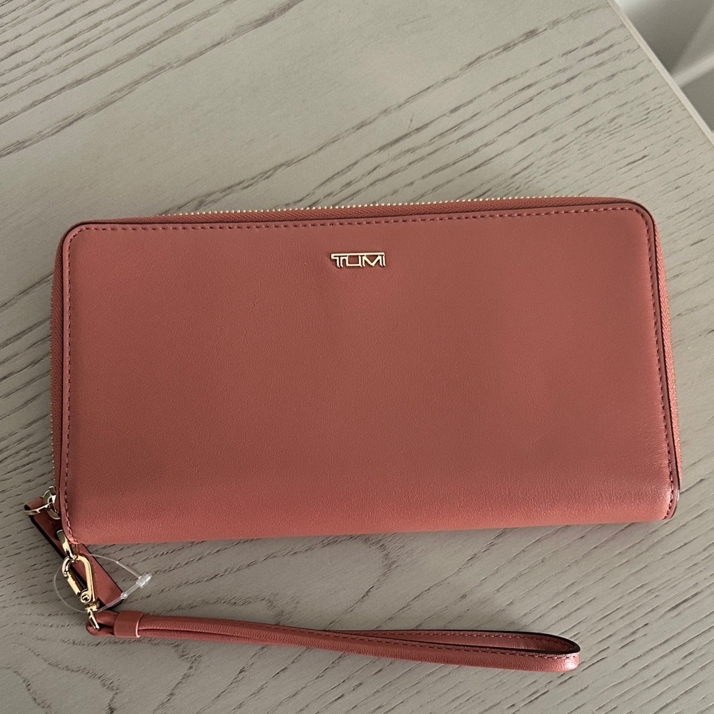TUMI Belden Leather Travel Wallet